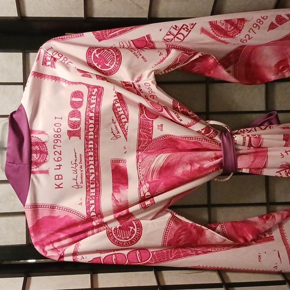 Adorable pink & purple money robe - Picture 4 of 5